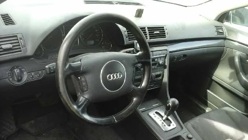 AUDI A4 BERLINA (8E) '2004 1.9 TDI (96KW) NEGRO