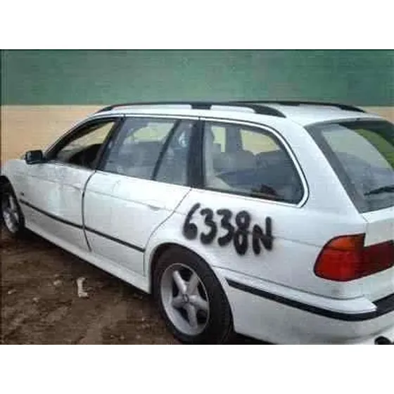 BMW SERIE 5 TOURING (E39) '2000 2.5 24V TURBODIESEL CAT BLANCO