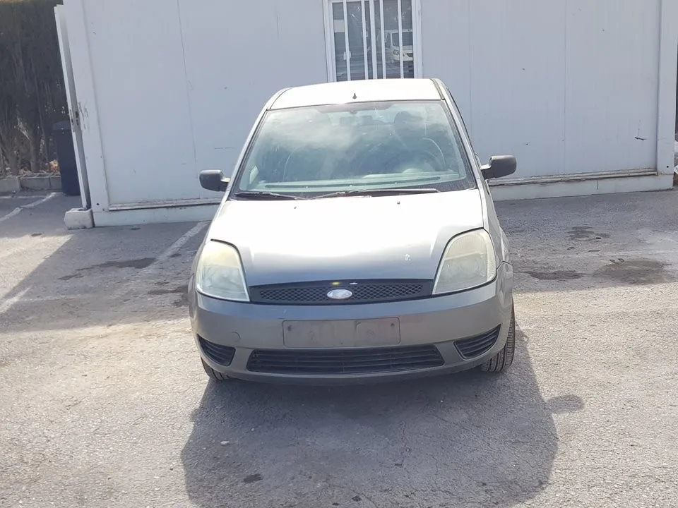 FORD FIESTA (CBK) '2002 AMBIENTE GRIS OSCURO