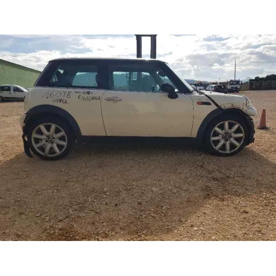 BMW MINI (R50,R53) '2004 COOPER MAN BLANCO