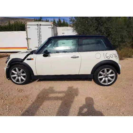 BMW MINI (R50,R53) '2004 COOPER MAN BLANCO