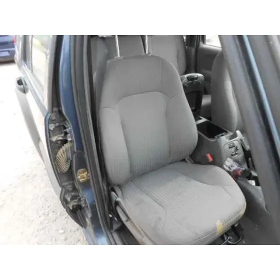 JEEP CHEROKEE (KJ) '2002 2.5 CRD SPORT GIRS OSCURO
