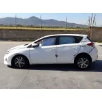 Toyota AURIS (_E18_) 2012