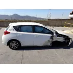 Toyota AURIS (_E18_) 2012