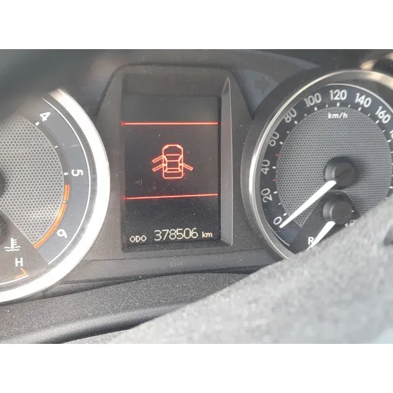 Toyota AURIS (_E18_) 2012