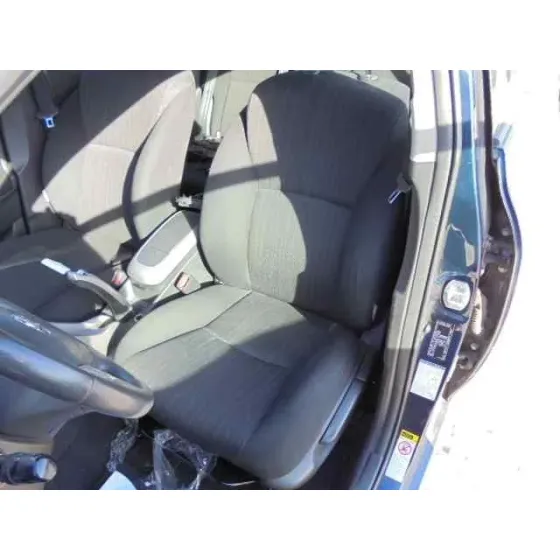 TOYOTA AURIS '2007 LUNA AZUL
