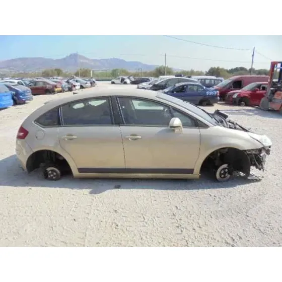 CITROEN C4 BERLINA '2006 VTR PLUS DORADO