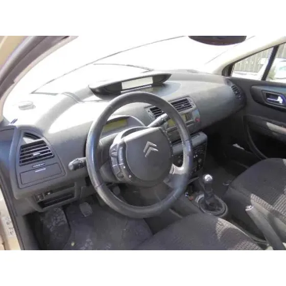 CITROEN C4 BERLINA '2006 VTR PLUS DORADO