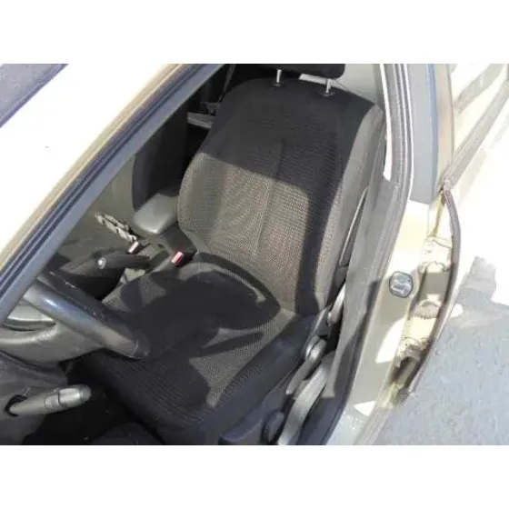 CITROEN C4 BERLINA '2006 VTR PLUS DORADO