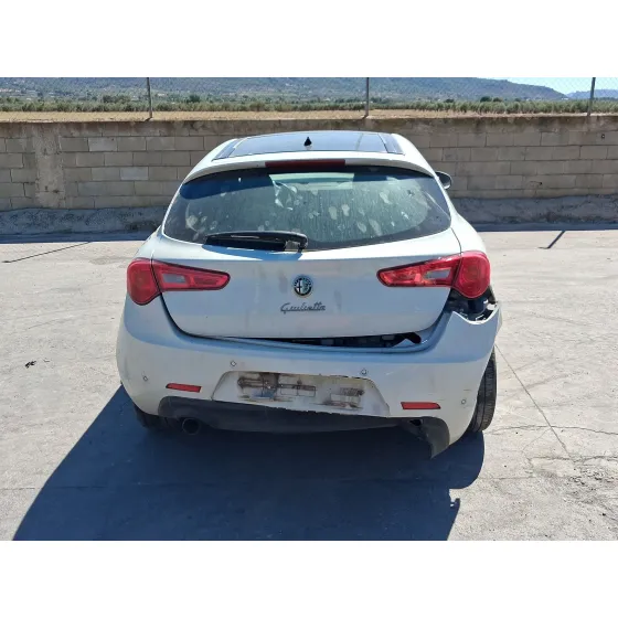 Alfa Romeo GIULIETTA (940_) 2010