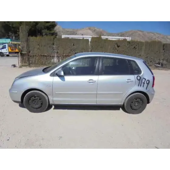 VOLKSWAGEN POLO (9N1) '2004 HIGHLINE GRIS