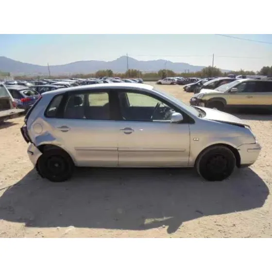 VOLKSWAGEN POLO (9N1) '2004 HIGHLINE GRIS