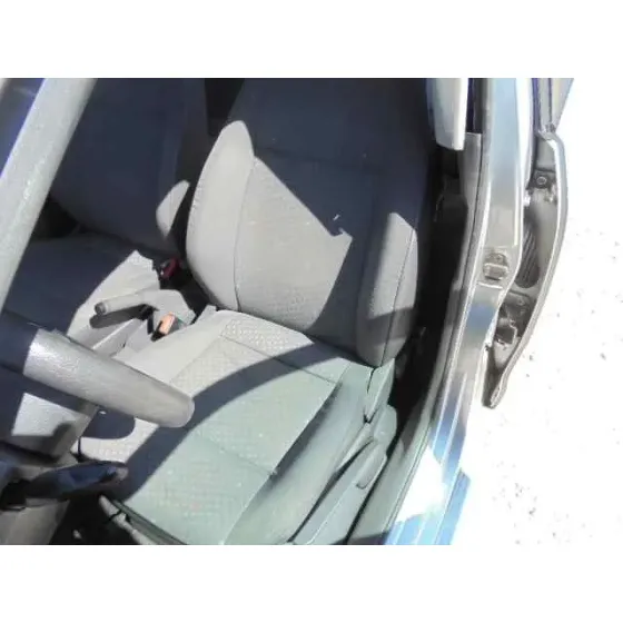 VOLKSWAGEN POLO (9N1) '2004 HIGHLINE GRIS