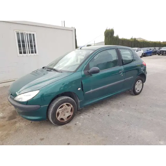 PEUGEOT 206 BERLINA '2000 XR VERDE