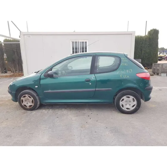 PEUGEOT 206 BERLINA '2000 XR VERDE
