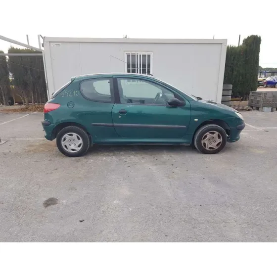 PEUGEOT 206 BERLINA '2000 XR VERDE