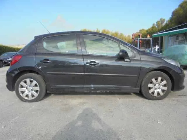 PEUGEOT 207 '2006 X-LINE NEGRO