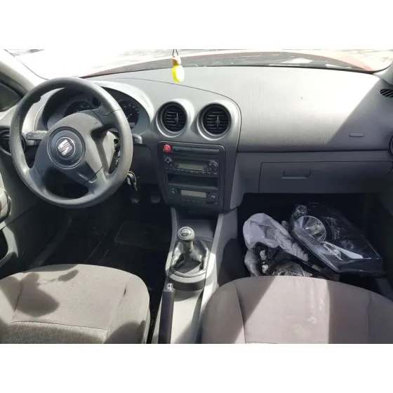 SEAT IBIZA (6L1) '2006 REFERENCE ROJO