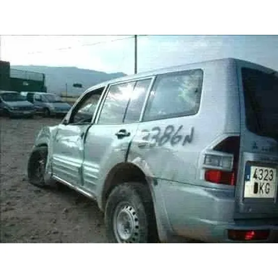 MITSUBISHI MONTERO (V60/V70) '2001 3.2 DI-D AVANCE (5-PTAS.) GRIS