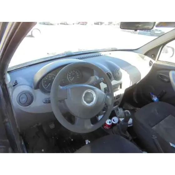 DACIA SANDERO '2008 AMBIANCE GRIS OSCURO