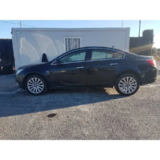 OPEL INSIGNIA BERLINA '2010 ESSENTIA NEGRO
