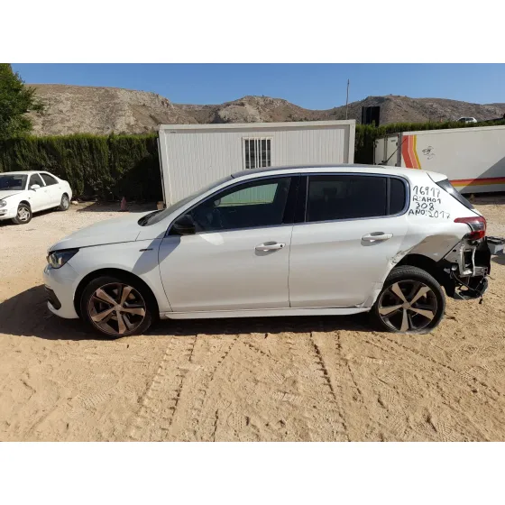 Peugeot 308 II (LB_, LP_, LW_, LH_, L3_) 2013