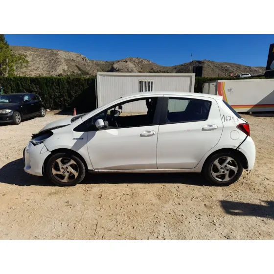 Toyota YARIS (_P13_) 2012