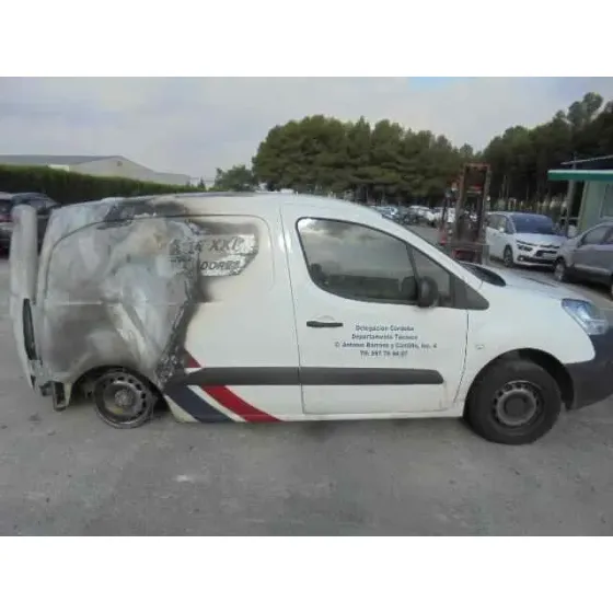 CITROEN BERLINGO STATION WAGON '2016 FEEL BLANCO