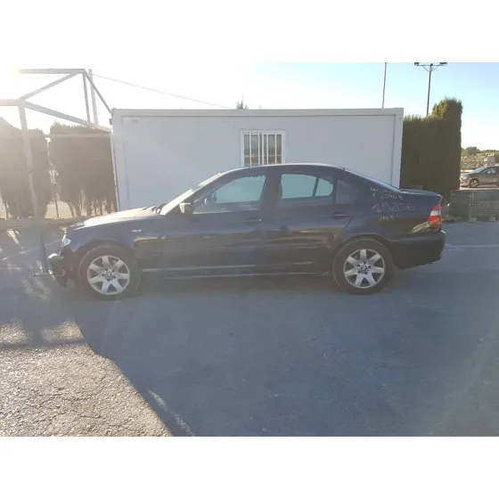 BMW SERIE 3 BERLINA (E46) '2003 320D AZUL