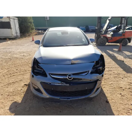 Opel ASTRA J SEDAN 2012