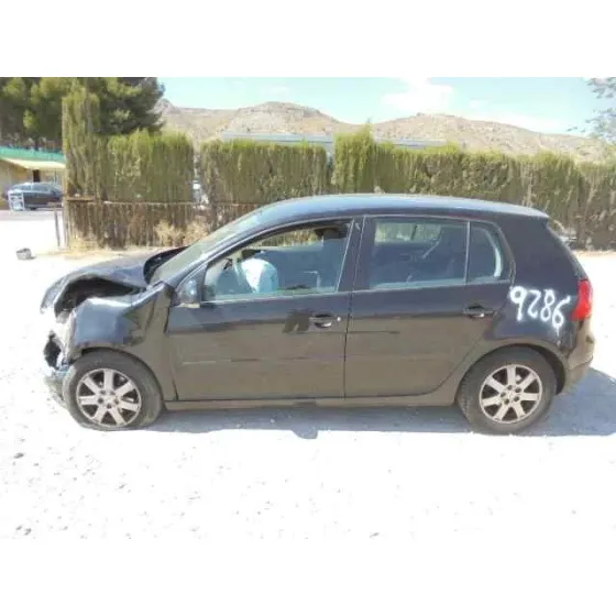 VOLKSWAGEN GOLF V BERLINA (1K1) '2005 2.0 TDI NEGRO
