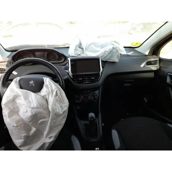 Peugeot 208 I (CA_, CC_) 2012