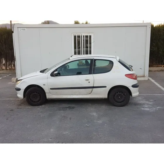 PEUGEOT 206 BERLINA '2003 XS BLANCO