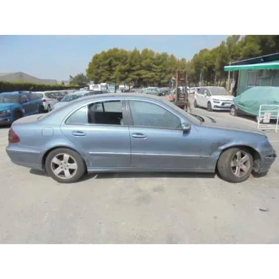 MERCEDES CLASE E (W211) BERLINA '2005 E 320 CDI (211.026) GRIS