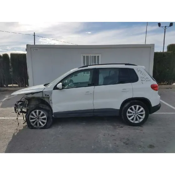 VOLKSWAGEN TIGUAN (5N2) '2015 R-LINE BLUEMOTION BLANCO