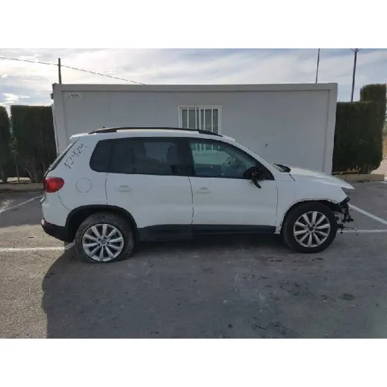 VOLKSWAGEN TIGUAN (5N2) '2015 R-LINE BLUEMOTION BLANCO