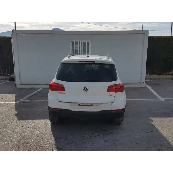 VOLKSWAGEN TIGUAN (5N2) '2015 R-LINE BLUEMOTION BLANCO