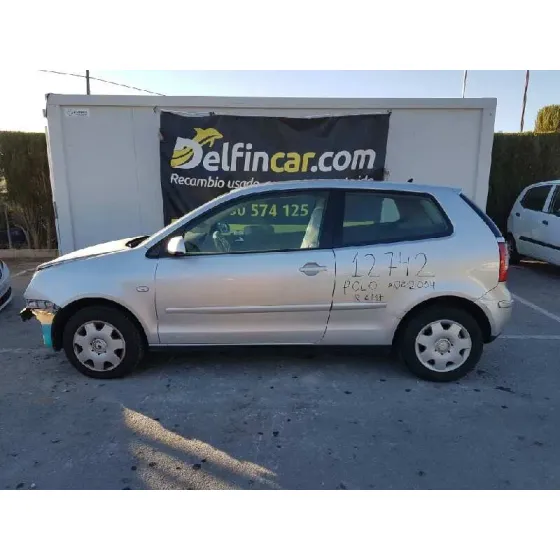 VOLKSWAGEN POLO (9N1) '2004 TRENDLINE GRIS