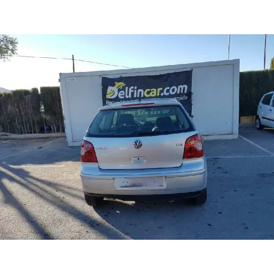 VOLKSWAGEN POLO (9N1) '2004 TRENDLINE GRIS