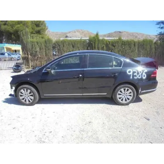 VOLKSWAGEN PASSAT LIM. (362) '2011 ADVANCE BLUEMOTION NEGRO