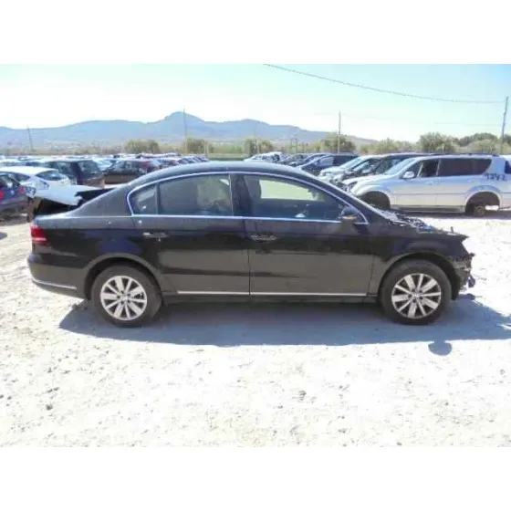 VOLKSWAGEN PASSAT LIM. (362) '2011 ADVANCE BLUEMOTION NEGRO