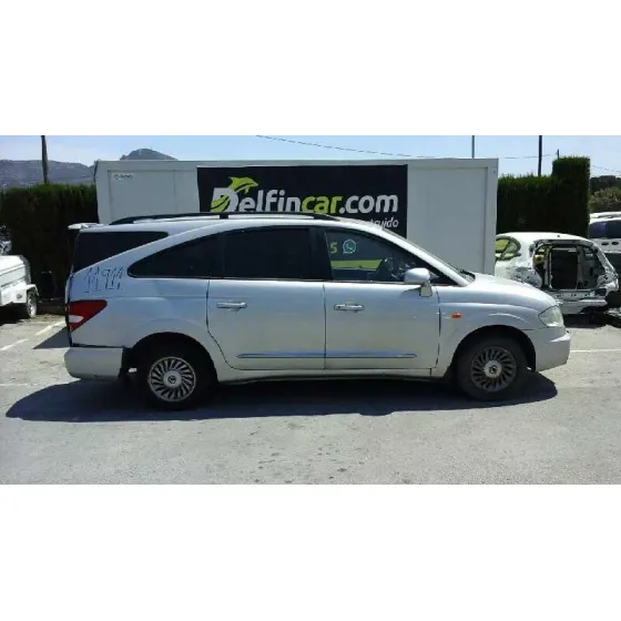 SSANGYONG RODIUS '2005 XDI GRIS PLATA