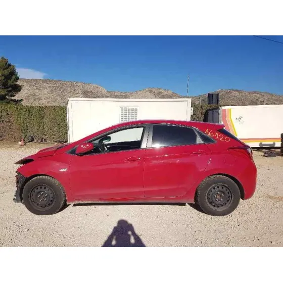 HYUNDAI I30 (GD) '2015 BASE ROJO