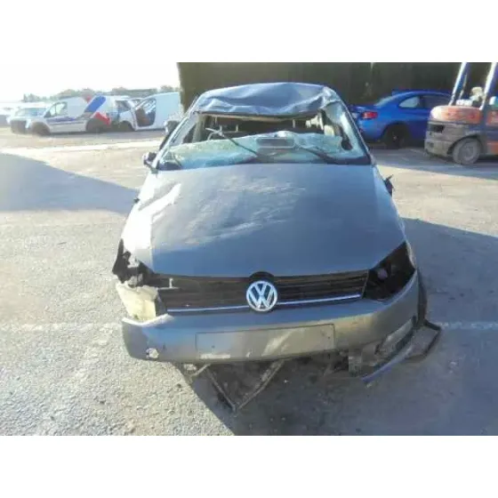 VOLKSWAGEN POLO (6R1) '2017 5 PUERTAS GRIS OSCURO