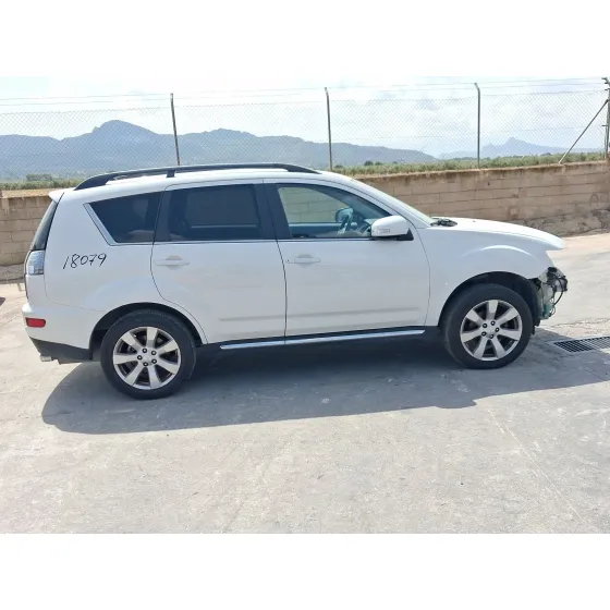 Mitsubishi OUTLANDER II VAN (CW_W) 2010