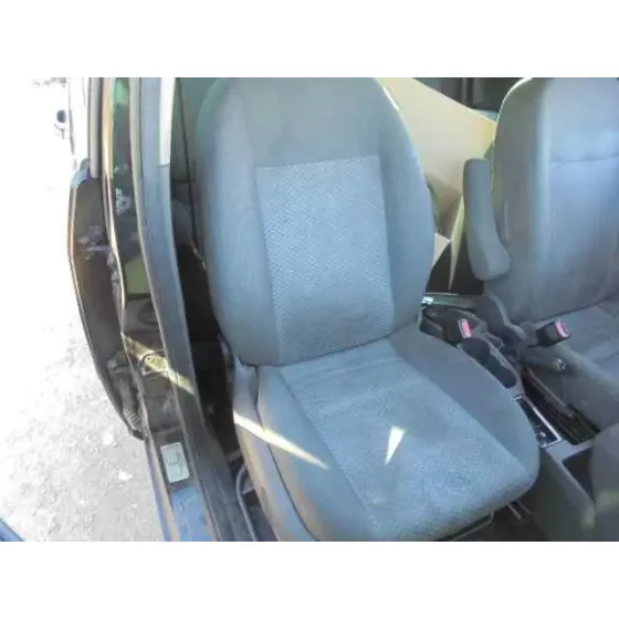 FORD FOCUS C-MAX (CAP) '2004 GHIA (D) NEGRO