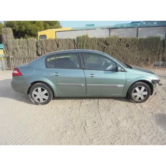 RENAULT MEGANE II CLASSIC BERLINA '2005 CONFORT AUTHENTIQUE VERDE