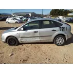 FORD FOCUS BERLINA (CAP) FORD FOCUS BERLINA (CAP) '2006 GHIA GRIS 2006