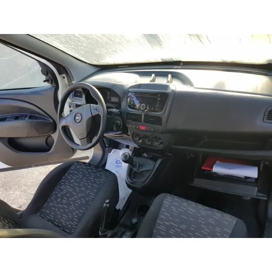 OPEL COMBO D '2018 CARGO L2H1 2,4T BLANCO