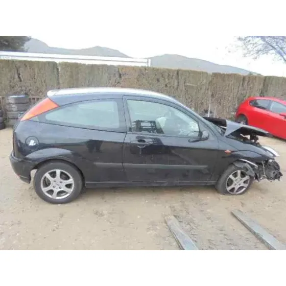 FORD FOCUS BERLINA (CAK) '2004 AMBIENTE NEGRO